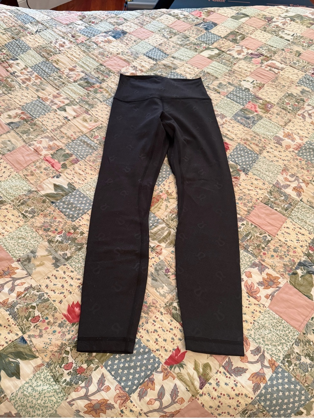 LULULEMON ALIGN HIGH RISE 25” SIZE 4 BLACK MONOGRAM